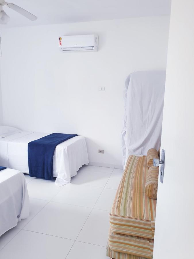 Apartamento 400 Metros Praia Da Enseada Apartment Гуаружа Екстериор снимка