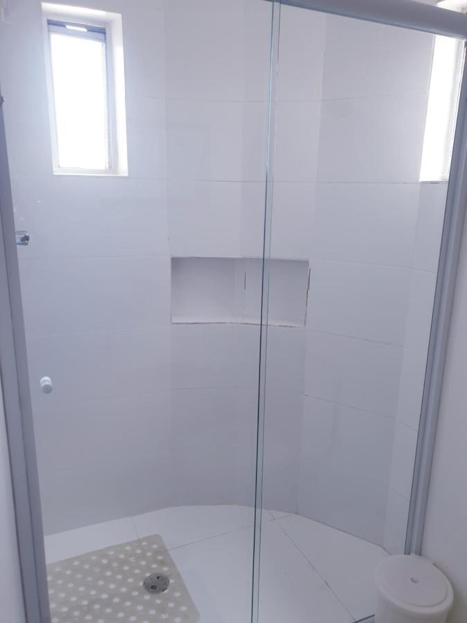 Apartamento 400 Metros Praia Da Enseada Apartment Гуаружа Екстериор снимка