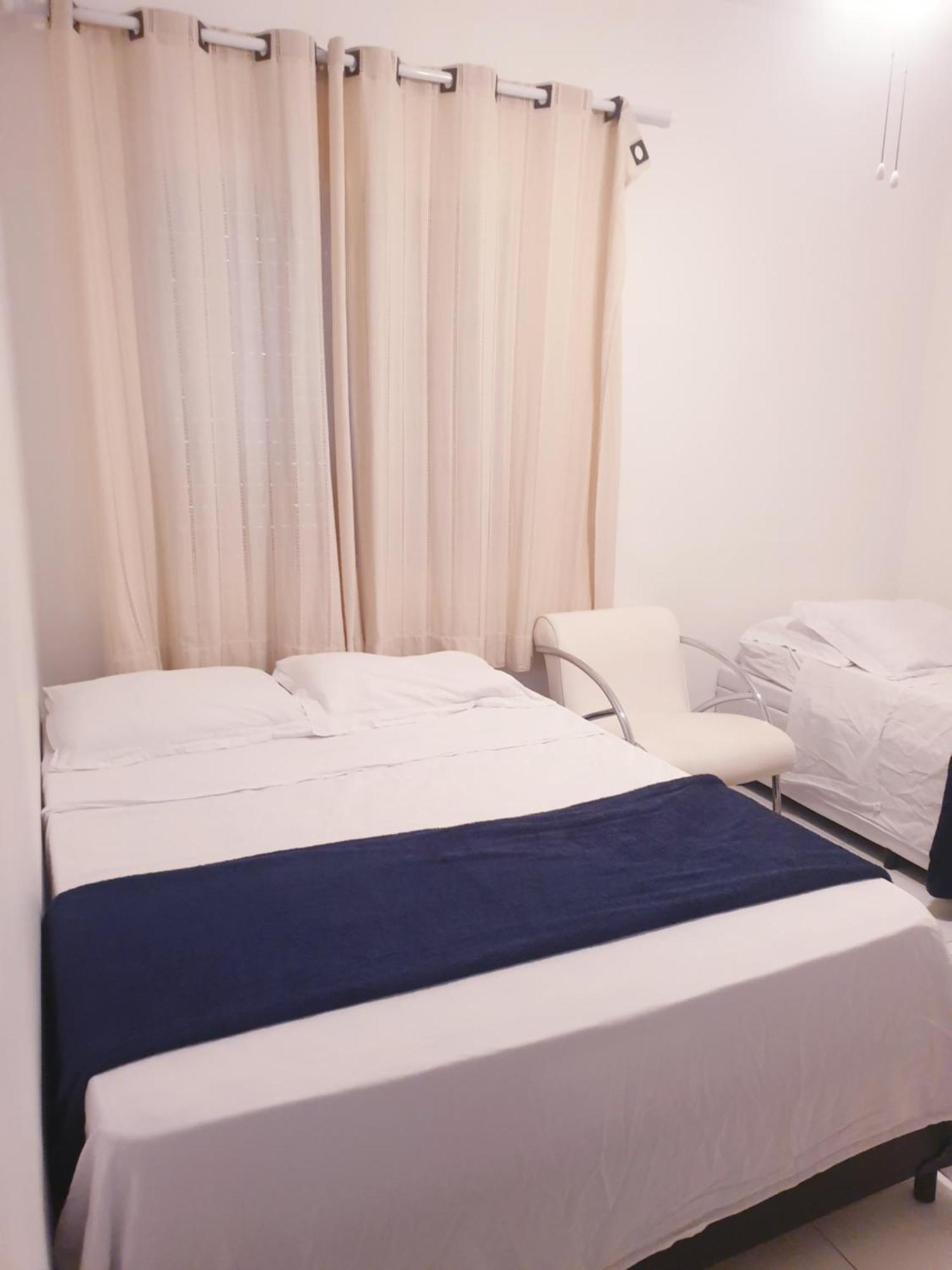 Apartamento 400 Metros Praia Da Enseada Apartment Гуаружа Екстериор снимка